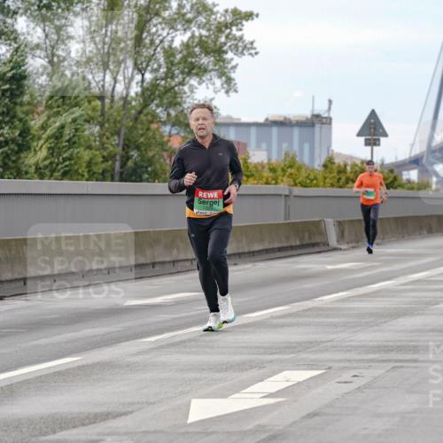 03.10.2025 - Köhlbrandbrückenlauf Michael Burmester http://msf.ph/oto/9159913 03.10.2025 15:48:47 Position 3 26, 7259 meine-sportfotos.de