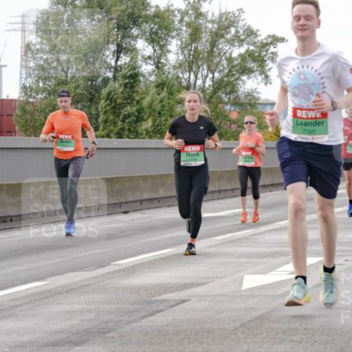03.10.2025 - Köhlbrandbrückenlauf Michael Burmester http://msf.ph/oto/9159933 03.10.2025 15:49:00 Position 3 7144, 7398, 7265 meine-sportfotos.de