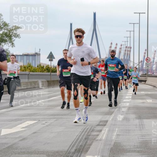 03.10.2025 - Köhlbrandbrückenlauf Michael Burmester http://msf.ph/oto/9159949 03.10.2025 15:49:07 Position 3 8509 meine-sportfotos.de