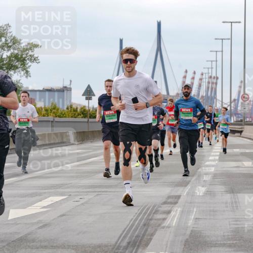 03.10.2025 - Köhlbrandbrückenlauf Michael Burmester http://msf.ph/oto/9159950 03.10.2025 15:49:07 Position 3 509, 3 meine-sportfotos.de