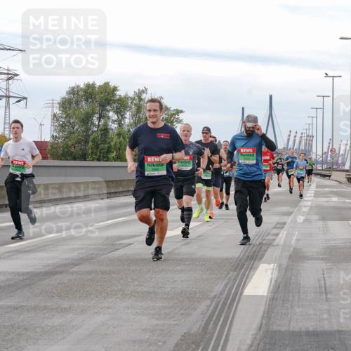 03.10.2025 - Köhlbrandbrückenlauf Michael Burmester http://msf.ph/oto/9159959 03.10.2025 15:49:12 Position 3 7016 meine-sportfotos.de