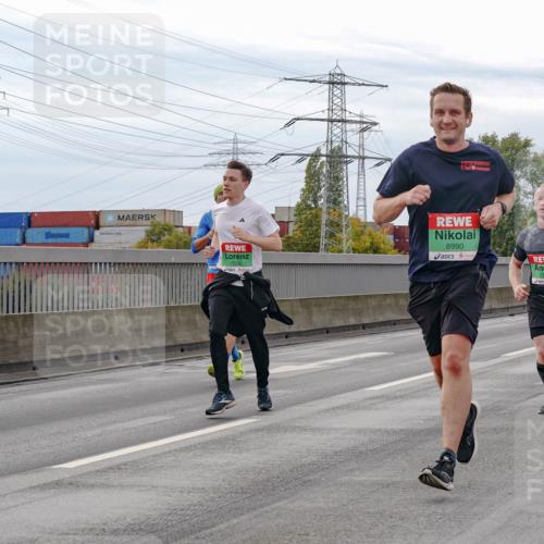 03.10.2025 - Köhlbrandbrückenlauf Michael Burmester http://msf.ph/oto/9159963 03.10.2025 15:49:13 Position 3 8990, 7110 meine-sportfotos.de