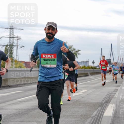 03.10.2025 - Köhlbrandbrückenlauf Michael Burmester http://msf.ph/oto/9159967 03.10.2025 15:49:14 Position 3 7110, 7016 meine-sportfotos.de