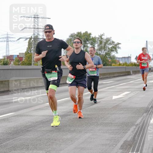 03.10.2025 - Köhlbrandbrückenlauf Michael Burmester http://msf.ph/oto/9159970 03.10.2025 15:49:15 Position 3 7299, 729, 7115 meine-sportfotos.de