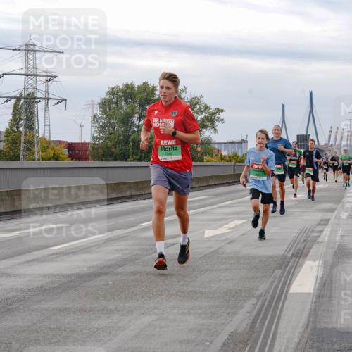 03.10.2025 - Köhlbrandbrückenlauf Michael Burmester http://msf.ph/oto/9159976 03.10.2025 15:49:19 Position 3 96, 247, 7342 meine-sportfotos.de