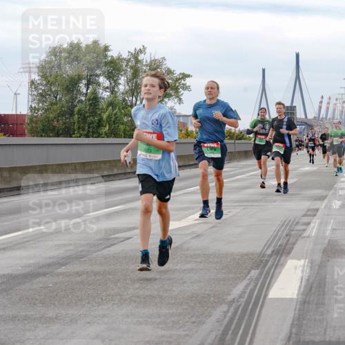 03.10.2025 - Köhlbrandbrückenlauf Michael Burmester http://msf.ph/oto/9159979 03.10.2025 15:49:20 Position 3 9023 meine-sportfotos.de
