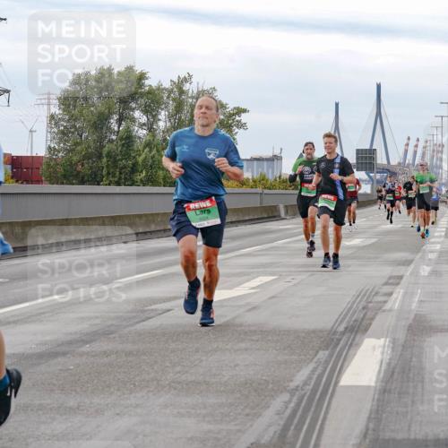 03.10.2025 - Köhlbrandbrückenlauf Michael Burmester http://msf.ph/oto/9159985 03.10.2025 15:49:22 Position 3 10, 123, 9324 meine-sportfotos.de