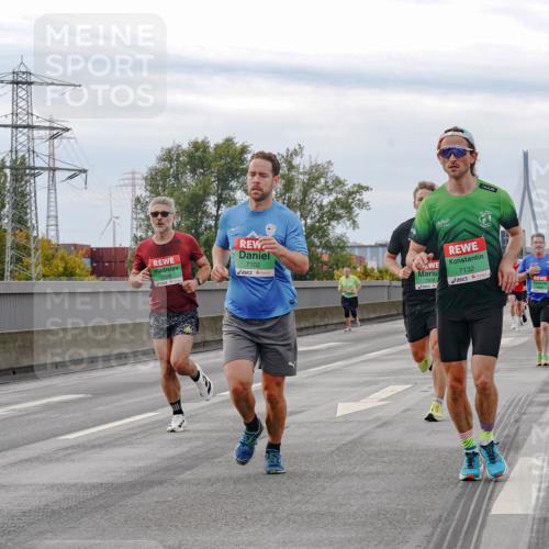 03.10.2025 - Köhlbrandbrückenlauf Michael Burmester http://msf.ph/oto/9160004 03.10.2025 15:49:32 Position 3 7098, 7102, 7132, 7818 meine-sportfotos.de