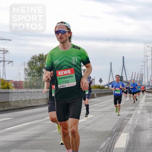 03.10.2025 - Köhlbrandbrückenlauf Michael Burmester http://msf.ph/oto/9160007 03.10.2025 15:49:34 Position 3 7102, 7132 meine-sportfotos.de