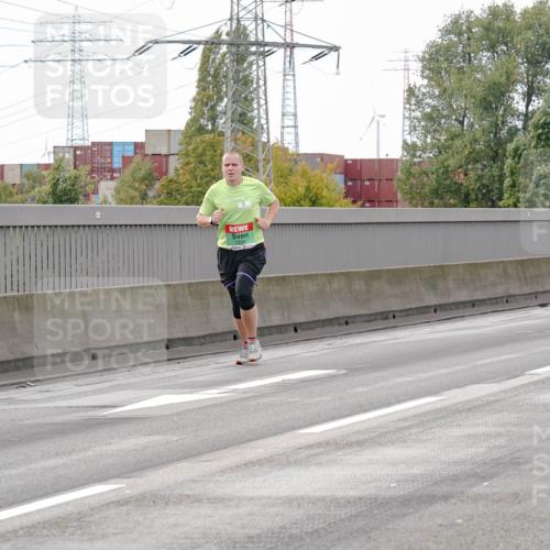 03.10.2025 - Köhlbrandbrückenlauf Michael Burmester http://msf.ph/oto/9160018 03.10.2025 15:49:42 Position 3 7278, 96, 9115 meine-sportfotos.de