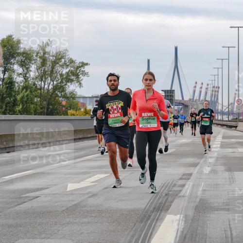 03.10.2025 - Köhlbrandbrückenlauf Michael Burmester http://msf.ph/oto/9160046 03.10.2025 15:49:54 Position 3 9666, 7386 meine-sportfotos.de