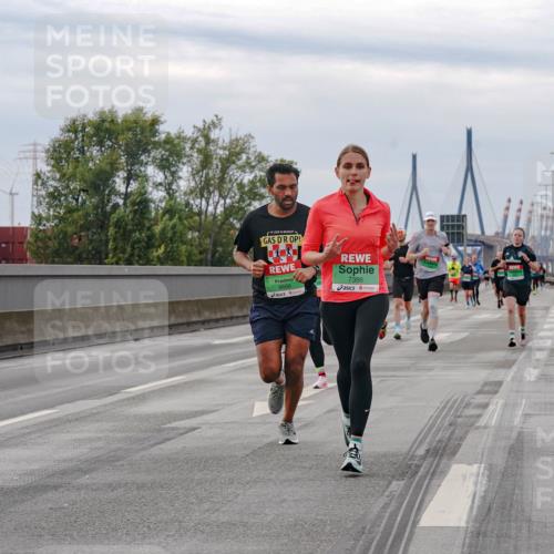 03.10.2025 - Köhlbrandbrückenlauf Michael Burmester http://msf.ph/oto/9160049 03.10.2025 15:49:55 Position 3 9666, 7386 meine-sportfotos.de