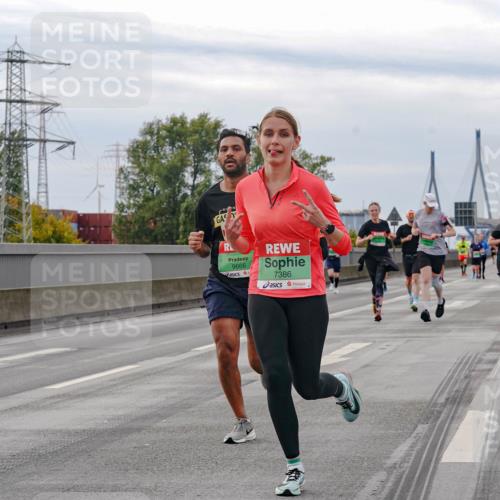 03.10.2025 - Köhlbrandbrückenlauf Michael Burmester http://msf.ph/oto/9160051 03.10.2025 15:49:56 Position 3 9666, 7386 meine-sportfotos.de