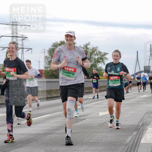 03.10.2025 - Köhlbrandbrückenlauf Michael Burmester http://msf.ph/oto/9160067 03.10.2025 15:50:02 Position 3 9570, 7125, 7257 meine-sportfotos.de