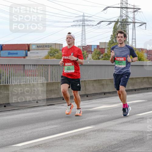 03.10.2025 - Köhlbrandbrückenlauf Michael Burmester http://msf.ph/oto/9160089 03.10.2025 15:50:12 Position 3 2, 7923, 8048, 9670 meine-sportfotos.de