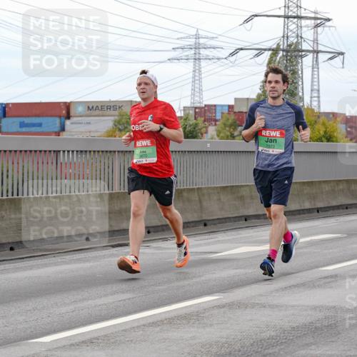 03.10.2025 - Köhlbrandbrückenlauf Michael Burmester http://msf.ph/oto/9160090 03.10.2025 15:50:12 Position 3 20, 9670, 7923, 8048 meine-sportfotos.de