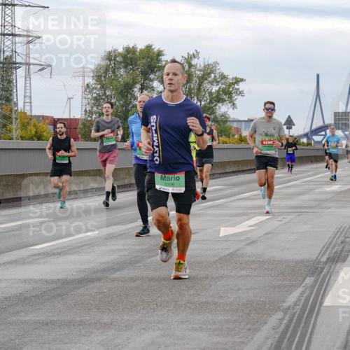 03.10.2025 - Köhlbrandbrückenlauf Michael Burmester http://msf.ph/oto/9160097 03.10.2025 15:50:14 Position 3 9306 meine-sportfotos.de