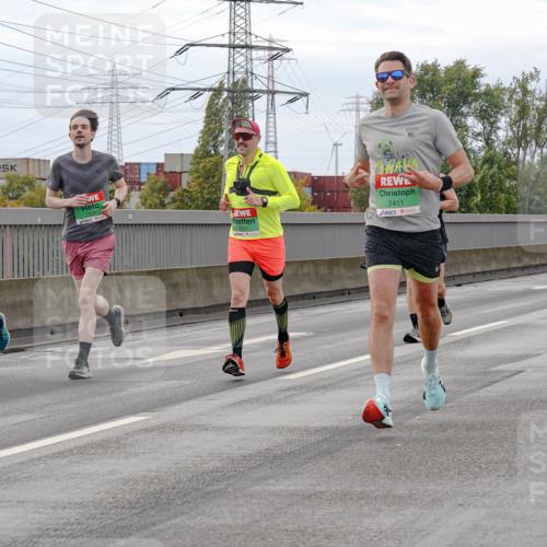 03.10.2025 - Köhlbrandbrückenlauf Michael Burmester http://msf.ph/oto/9160105 03.10.2025 15:50:17 Position 3 10, 7231, 7411 meine-sportfotos.de