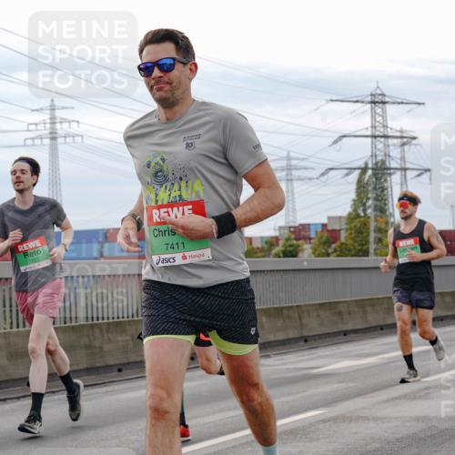 03.10.2025 - Köhlbrandbrückenlauf Michael Burmester http://msf.ph/oto/9160110 03.10.2025 15:50:19 Position 3 7673, 101, 7721, 7411 meine-sportfotos.de