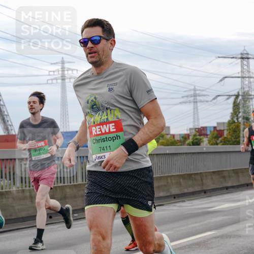 03.10.2025 - Köhlbrandbrückenlauf Michael Burmester http://msf.ph/oto/9160111 03.10.2025 15:50:19 Position 3 36, 10, 7721, 7411 meine-sportfotos.de