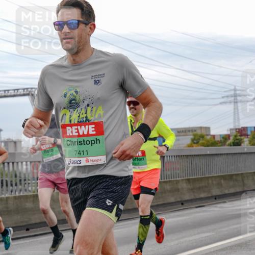 03.10.2025 - Köhlbrandbrückenlauf Michael Burmester http://msf.ph/oto/9160113 03.10.2025 15:50:19 Position 3 36, 10, 7721, 7411, 7231 meine-sportfotos.de