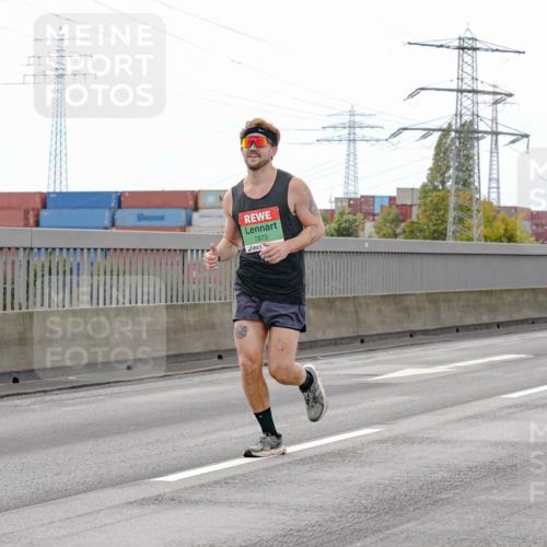 03.10.2025 - Köhlbrandbrückenlauf Michael Burmester http://msf.ph/oto/9160115 03.10.2025 15:50:20 Position 3 7873 meine-sportfotos.de