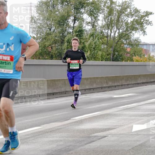 03.10.2025 - Köhlbrandbrückenlauf Michael Burmester http://msf.ph/oto/9160123 03.10.2025 15:50:25 Position 3 7300, 9377 meine-sportfotos.de