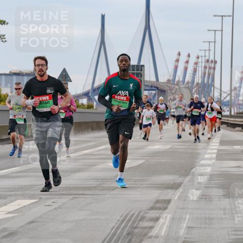 03.10.2025 - Köhlbrandbrückenlauf Michael Burmester http://msf.ph/oto/9160141 03.10.2025 15:50:33 Position 3 9619, 9010 meine-sportfotos.de