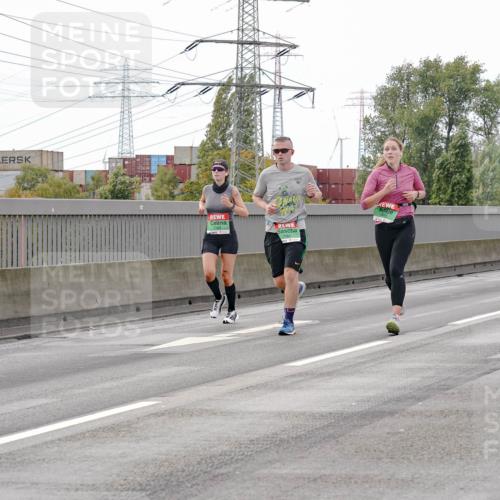 03.10.2025 - Köhlbrandbrückenlauf Michael Burmester http://msf.ph/oto/9160154 03.10.2025 15:50:40 Position 3 7485 meine-sportfotos.de
