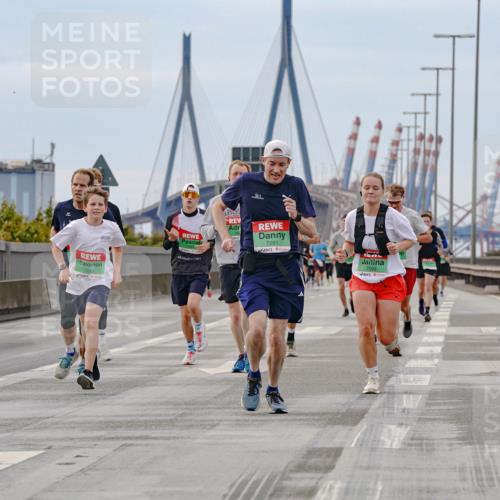 03.10.2025 - Köhlbrandbrückenlauf Michael Burmester http://msf.ph/oto/9160163 03.10.2025 15:50:45 Position 3 7245, 7281 meine-sportfotos.de