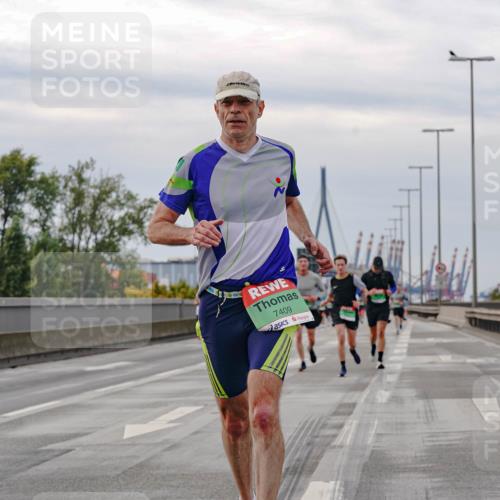 03.10.2025 - Köhlbrandbrückenlauf Michael Burmester http://msf.ph/oto/9160189 03.10.2025 15:50:57 Position 3 7409 meine-sportfotos.de