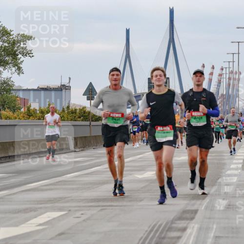 03.10.2025 - Köhlbrandbrückenlauf Michael Burmester http://msf.ph/oto/9160193 03.10.2025 15:50:59 Position 3 12, 5 meine-sportfotos.de