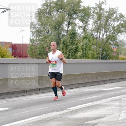 03.10.2025 - Köhlbrandbrückenlauf Michael Burmester http://msf.ph/oto/9160205 03.10.2025 15:51:08 Position 3 7031 meine-sportfotos.de