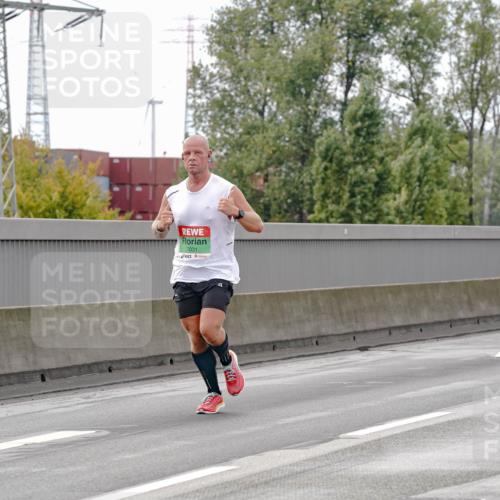 03.10.2025 - Köhlbrandbrückenlauf Michael Burmester http://msf.ph/oto/9160206 03.10.2025 15:51:09 Position 3 7031 meine-sportfotos.de