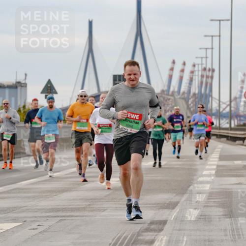 03.10.2025 - Köhlbrandbrückenlauf Michael Burmester http://msf.ph/oto/9160212 03.10.2025 15:51:13 Position 3 8995 meine-sportfotos.de
