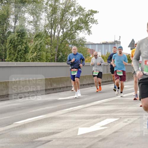 03.10.2025 - Köhlbrandbrückenlauf Michael Burmester http://msf.ph/oto/9160215 03.10.2025 15:51:15 Position 3 8995, 9511 meine-sportfotos.de