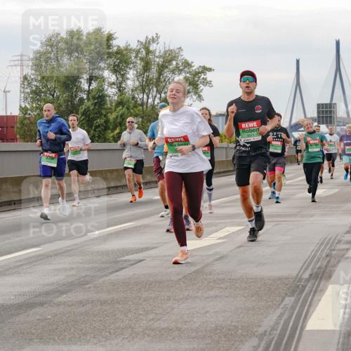 03.10.2025 - Köhlbrandbrückenlauf Michael Burmester http://msf.ph/oto/9160221 03.10.2025 15:51:19 Position 3 9511, 071 meine-sportfotos.de