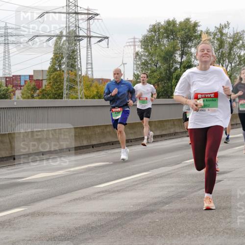 03.10.2025 - Köhlbrandbrückenlauf Michael Burmester http://msf.ph/oto/9160225 03.10.2025 15:51:20 Position 3 9511, 862, 071 meine-sportfotos.de