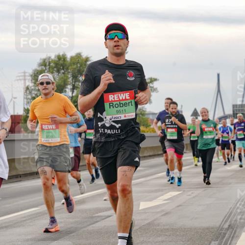 03.10.2025 - Köhlbrandbrückenlauf Michael Burmester http://msf.ph/oto/9160228 03.10.2025 15:51:21 Position 3 9127, 7862, 9730, 9511 meine-sportfotos.de