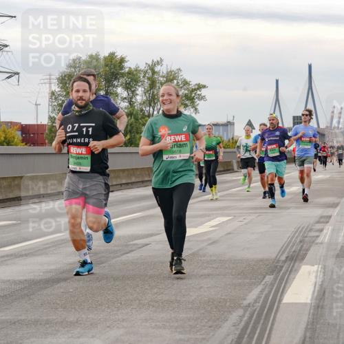 03.10.2025 - Köhlbrandbrückenlauf Michael Burmester http://msf.ph/oto/9160238 03.10.2025 15:51:25 Position 3 7466, 0711, 9405, 9618 meine-sportfotos.de