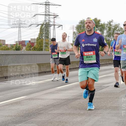 03.10.2025 - Köhlbrandbrückenlauf Michael Burmester http://msf.ph/oto/9160252 03.10.2025 15:51:29 Position 3 7192, 7338 meine-sportfotos.de