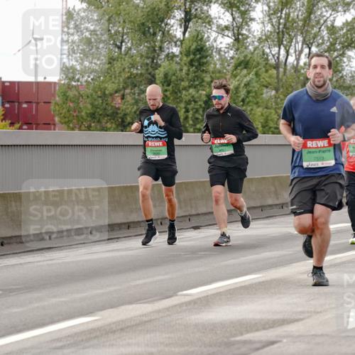 03.10.2025 - Köhlbrandbrückenlauf Michael Burmester http://msf.ph/oto/9160274 03.10.2025 15:51:39 Position 3 7513 meine-sportfotos.de