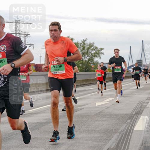 03.10.2025 - Köhlbrandbrückenlauf Michael Burmester http://msf.ph/oto/9160302 03.10.2025 15:51:54 Position 3 7798, 7151, 8886 meine-sportfotos.de
