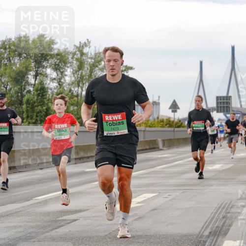 03.10.2025 - Köhlbrandbrückenlauf Michael Burmester http://msf.ph/oto/9160306 03.10.2025 15:51:56 Position 3 8981, 7473 meine-sportfotos.de