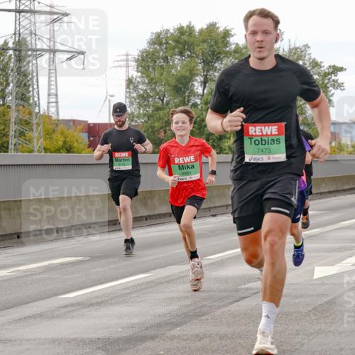 03.10.2025 - Köhlbrandbrückenlauf Michael Burmester http://msf.ph/oto/9160308 03.10.2025 15:51:56 Position 3 9114, 8981, 7473 meine-sportfotos.de