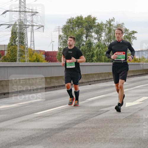 03.10.2025 - Köhlbrandbrückenlauf Michael Burmester http://msf.ph/oto/9160314 03.10.2025 15:52:00 Position 3 7780 meine-sportfotos.de