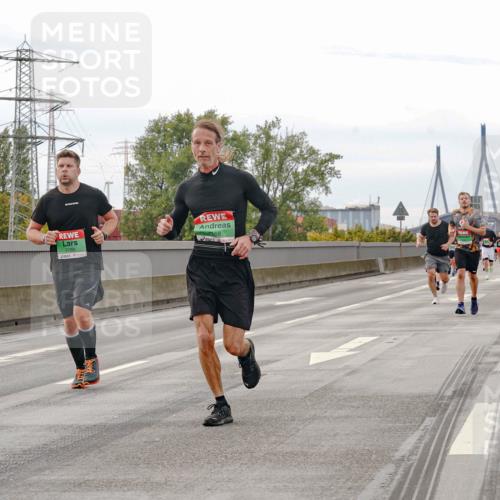 03.10.2025 - Köhlbrandbrückenlauf Michael Burmester http://msf.ph/oto/9160317 03.10.2025 15:52:01 Position 3 7780 meine-sportfotos.de