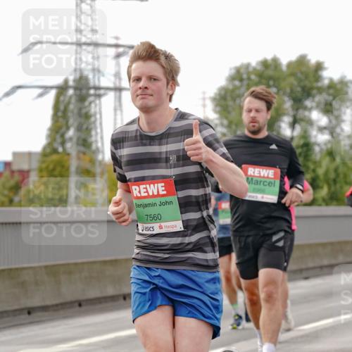 03.10.2025 - Köhlbrandbrückenlauf Michael Burmester http://msf.ph/oto/9160361 03.10.2025 15:52:27 Position 3 7560, 8966 meine-sportfotos.de