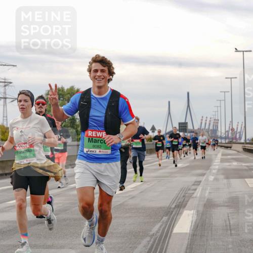 03.10.2025 - Köhlbrandbrückenlauf Michael Burmester http://msf.ph/oto/9160366 03.10.2025 15:52:29 Position 3 7296, 8082 meine-sportfotos.de