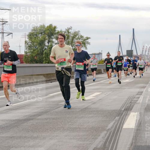 03.10.2025 - Köhlbrandbrückenlauf Michael Burmester http://msf.ph/oto/9160369 03.10.2025 15:52:30 Position 3 27, 9483 meine-sportfotos.de